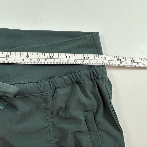 Athleta Attitude Pants Womens 2/P Army Green Ruched Lightweight Pull On - Picture 4 of 7